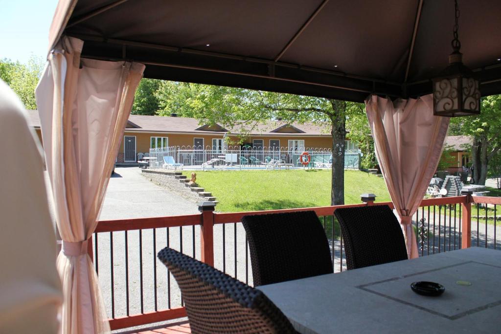 Motel Et Camping Etchemin Lévis Eksteriør billede